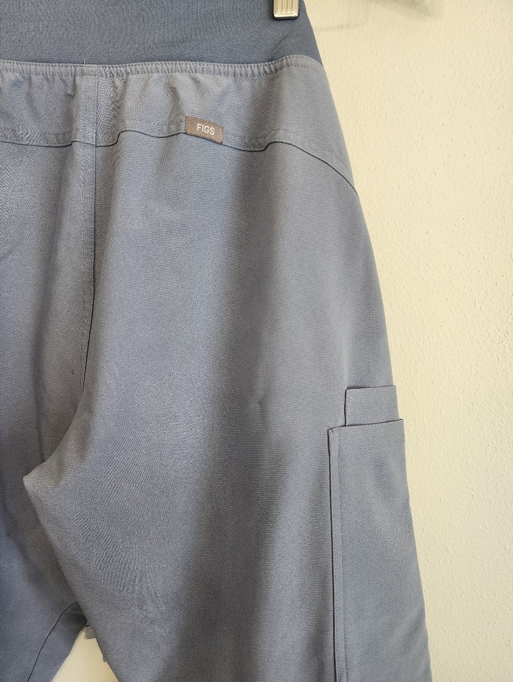 FIGS Vapor Blue Space Dye Rafaela Top & Kade Cargo Pant Scrub Set Size Large - Picture 13 of 15